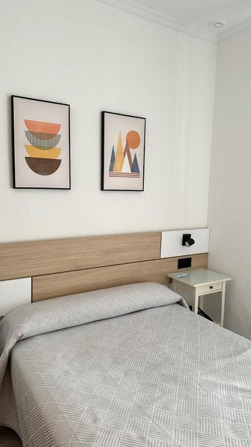 קדיז Hostal Bahia מראה חיצוני תמונה