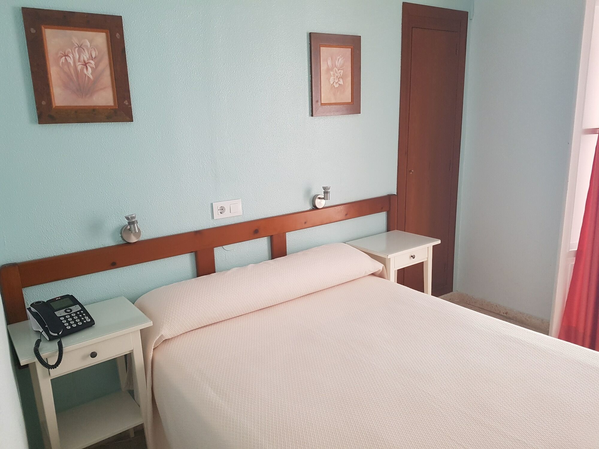 קדיז Hostal Bahia מראה חיצוני תמונה